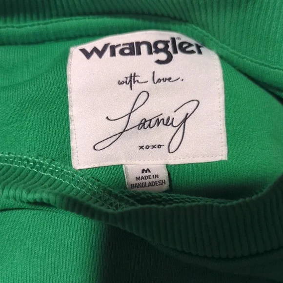 Lainey Wilson Wrangler Green Sweatshirt  w Signature Detail “thank ya friend!” - Picture 2 of 2
